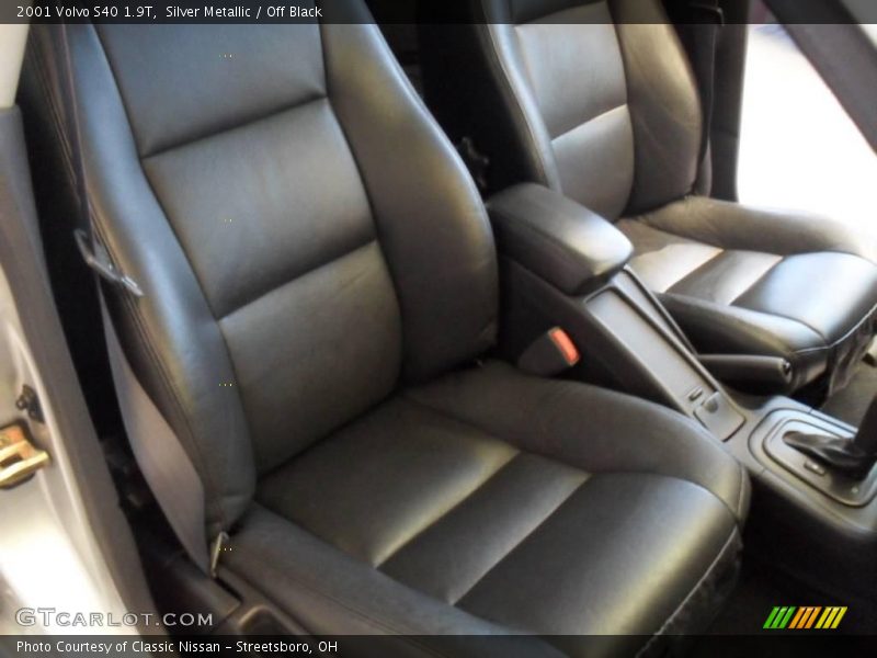 Silver Metallic / Off Black 2001 Volvo S40 1.9T
