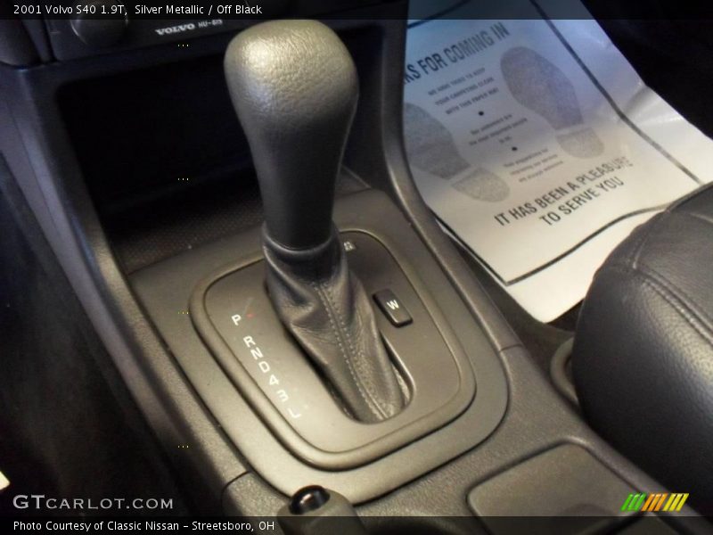 Silver Metallic / Off Black 2001 Volvo S40 1.9T