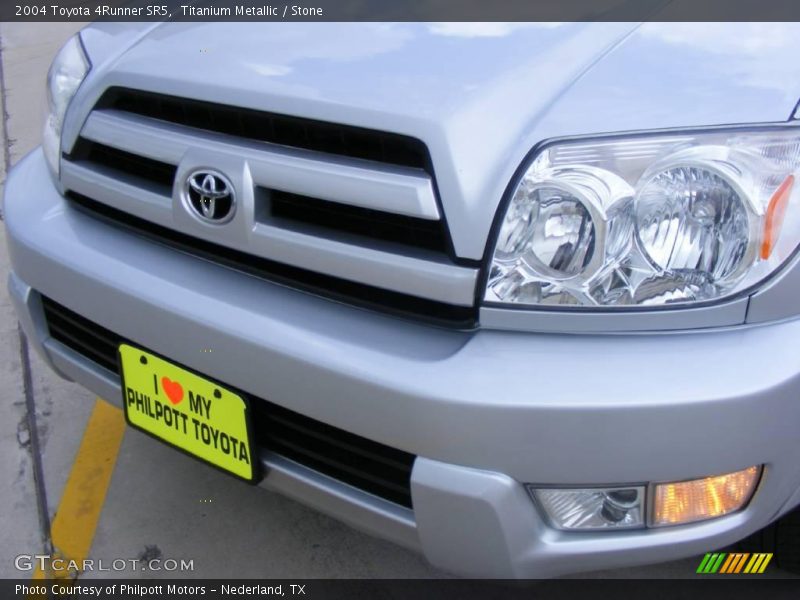 Titanium Metallic / Stone 2004 Toyota 4Runner SR5