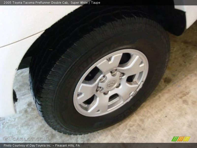 Super White / Taupe 2005 Toyota Tacoma PreRunner Double Cab