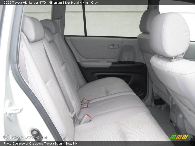 Millenium Silver Metallic / Ash Gray 2006 Toyota Highlander 4WD