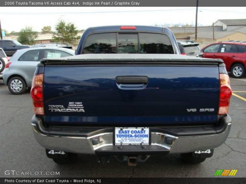 Indigo Ink Pearl / Graphite Gray 2006 Toyota Tacoma V6 Access Cab 4x4