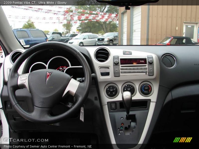 Ultra White / Ebony 2009 Pontiac Vibe GT