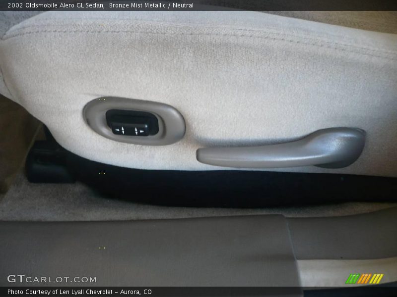 Bronze Mist Metallic / Neutral 2002 Oldsmobile Alero GL Sedan