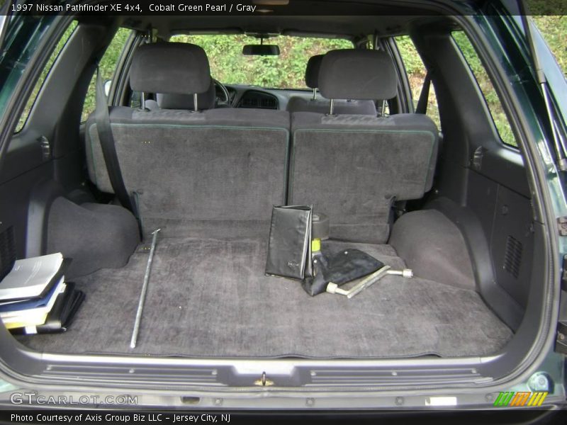 Cobalt Green Pearl / Gray 1997 Nissan Pathfinder XE 4x4
