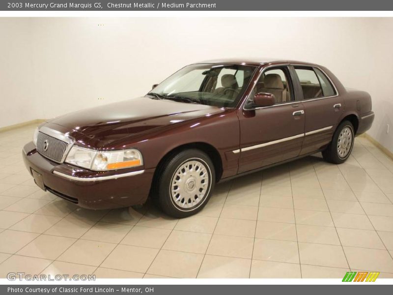 Front 3/4 View of 2003 Grand Marquis GS