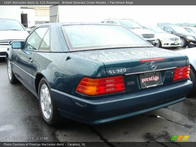 Brilliant Emerald Green Metallic / Parchment Beige 1995 Mercedes-Benz SL 320 Roadster