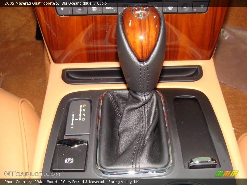 Blu Oceano (Blue) / Cuoio 2009 Maserati Quattroporte S