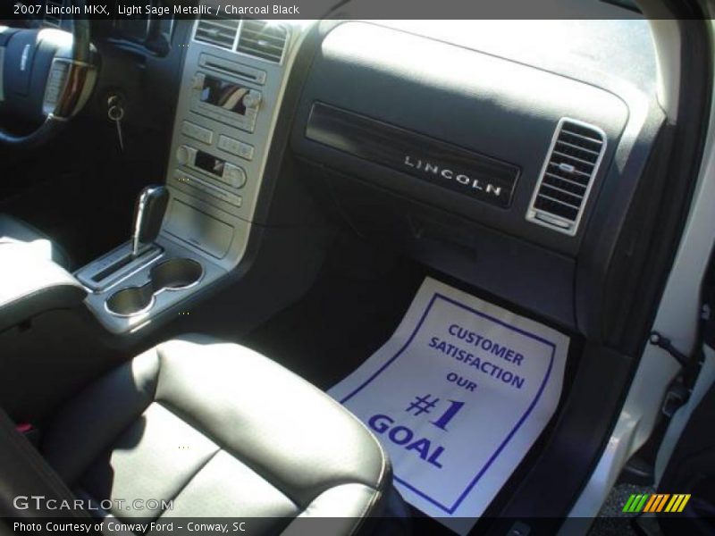 Light Sage Metallic / Charcoal Black 2007 Lincoln MKX