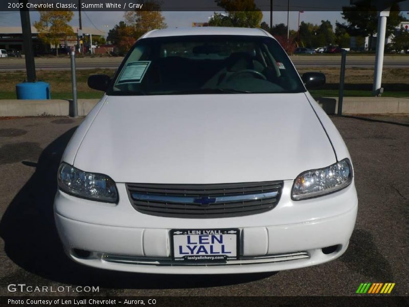 Summit White / Gray 2005 Chevrolet Classic