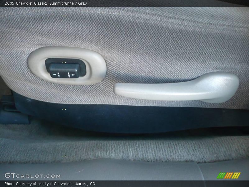 Summit White / Gray 2005 Chevrolet Classic