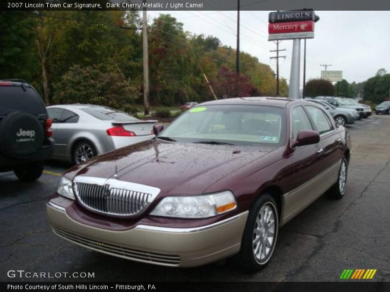Dark Cherry Metallic / Light Camel 2007 Lincoln Town Car Signature