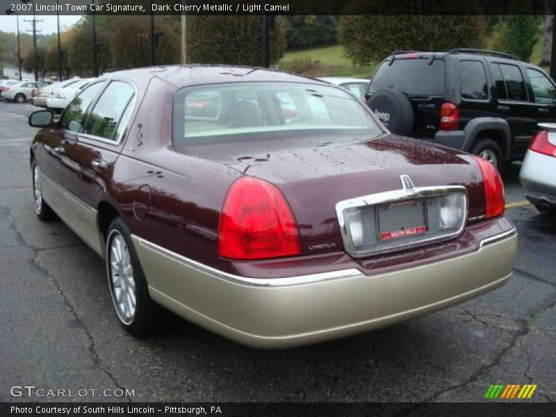 Dark Cherry Metallic / Light Camel 2007 Lincoln Town Car Signature