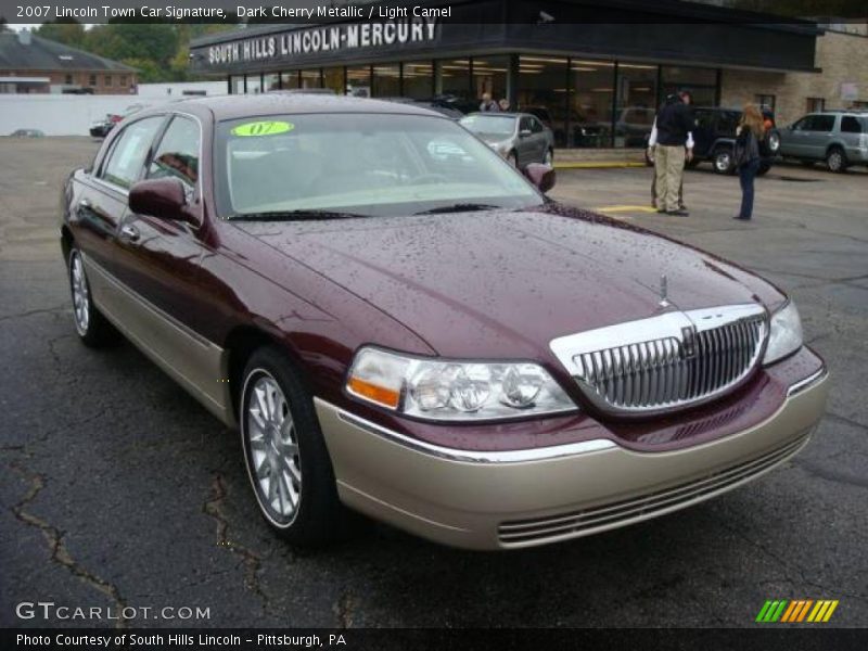 Dark Cherry Metallic / Light Camel 2007 Lincoln Town Car Signature