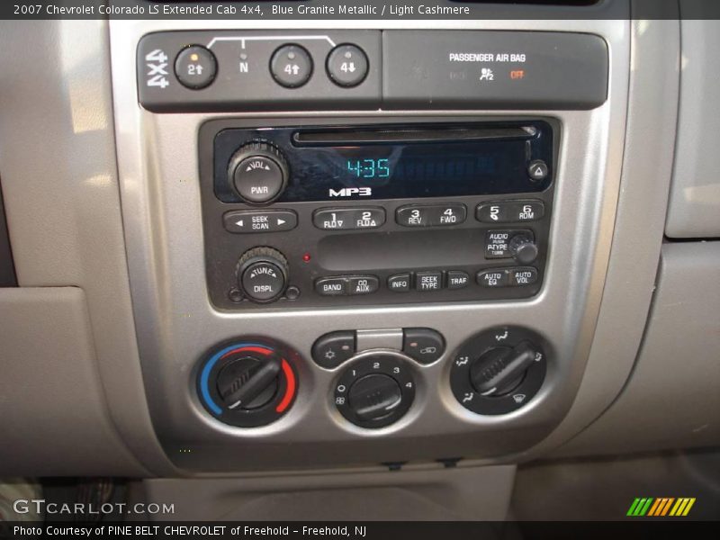 Blue Granite Metallic / Light Cashmere 2007 Chevrolet Colorado LS Extended Cab 4x4