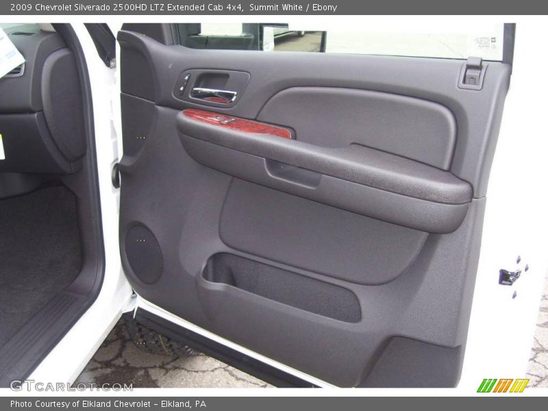 Summit White / Ebony 2009 Chevrolet Silverado 2500HD LTZ Extended Cab 4x4