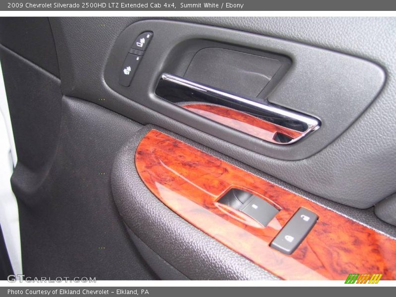 Summit White / Ebony 2009 Chevrolet Silverado 2500HD LTZ Extended Cab 4x4