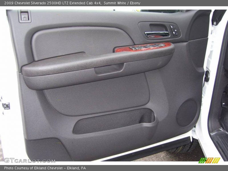 Summit White / Ebony 2009 Chevrolet Silverado 2500HD LTZ Extended Cab 4x4