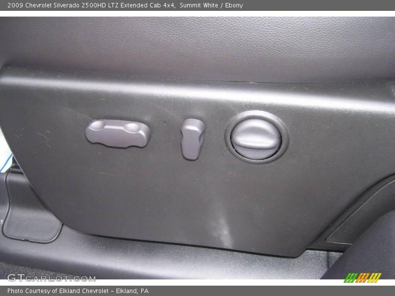 Summit White / Ebony 2009 Chevrolet Silverado 2500HD LTZ Extended Cab 4x4