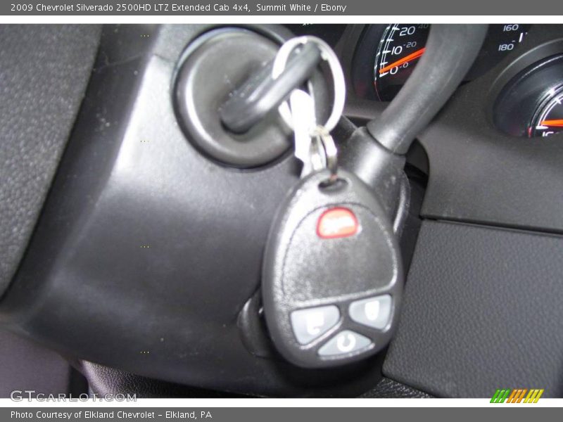 Summit White / Ebony 2009 Chevrolet Silverado 2500HD LTZ Extended Cab 4x4