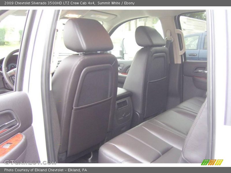 Summit White / Ebony 2009 Chevrolet Silverado 3500HD LTZ Crew Cab 4x4