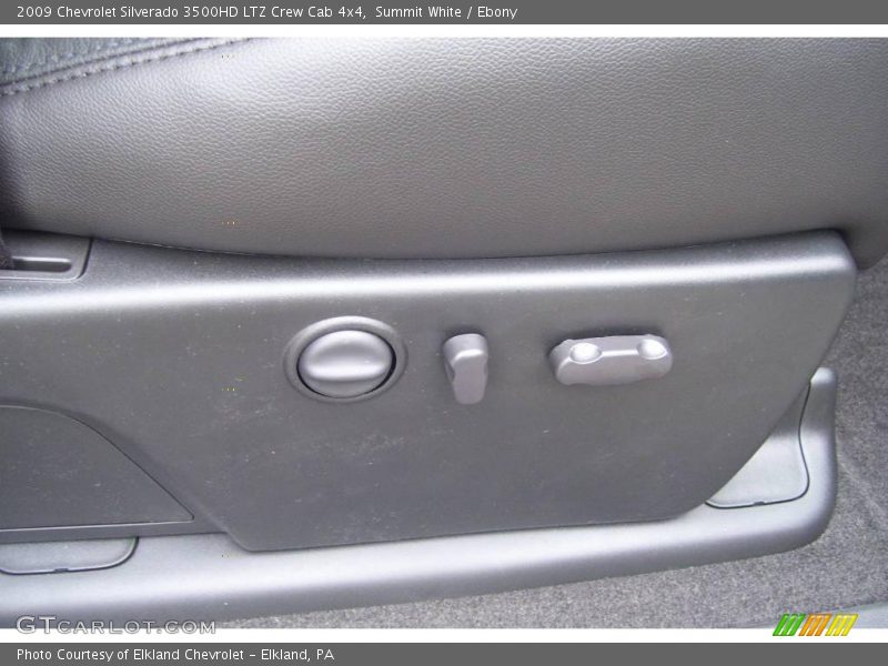 Summit White / Ebony 2009 Chevrolet Silverado 3500HD LTZ Crew Cab 4x4