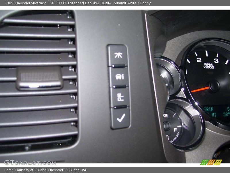 Summit White / Ebony 2009 Chevrolet Silverado 3500HD LT Extended Cab 4x4 Dually