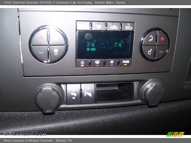 Summit White / Ebony 2009 Chevrolet Silverado 3500HD LT Extended Cab 4x4 Dually