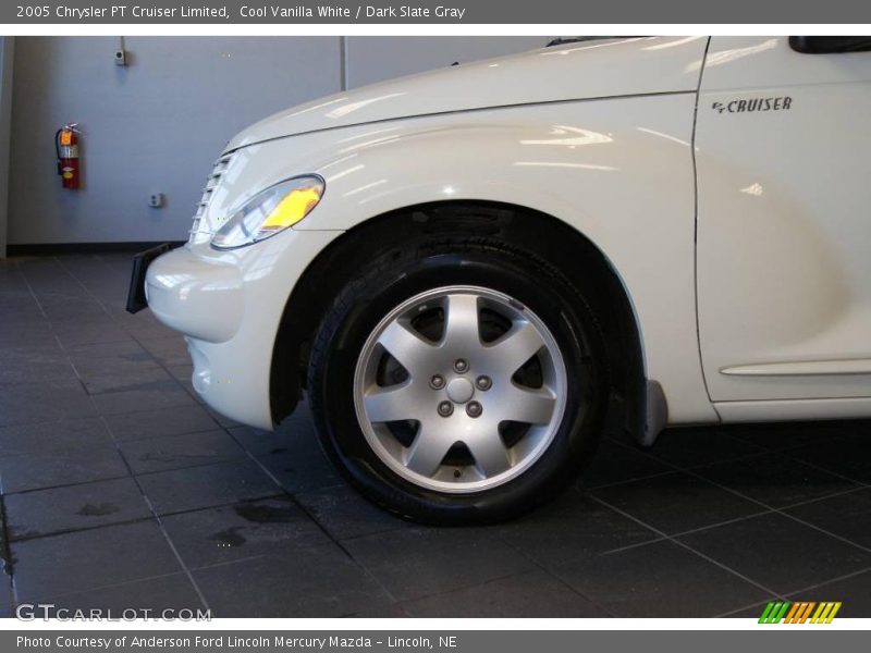 Cool Vanilla White / Dark Slate Gray 2005 Chrysler PT Cruiser Limited