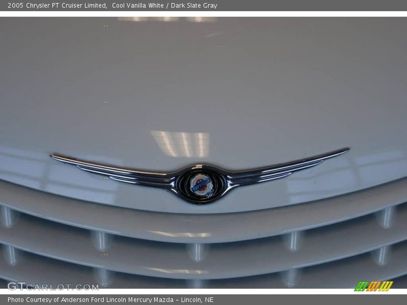 Cool Vanilla White / Dark Slate Gray 2005 Chrysler PT Cruiser Limited