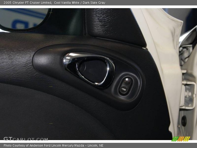 Cool Vanilla White / Dark Slate Gray 2005 Chrysler PT Cruiser Limited