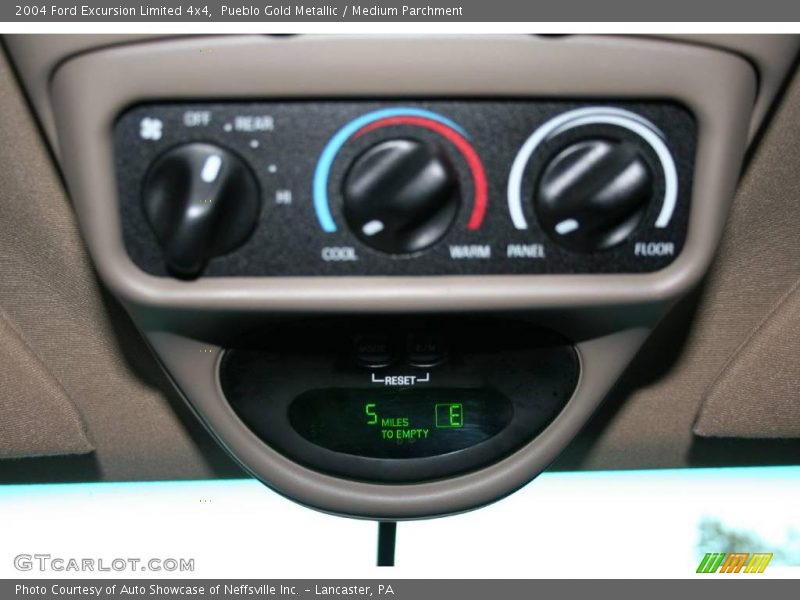 Pueblo Gold Metallic / Medium Parchment 2004 Ford Excursion Limited 4x4