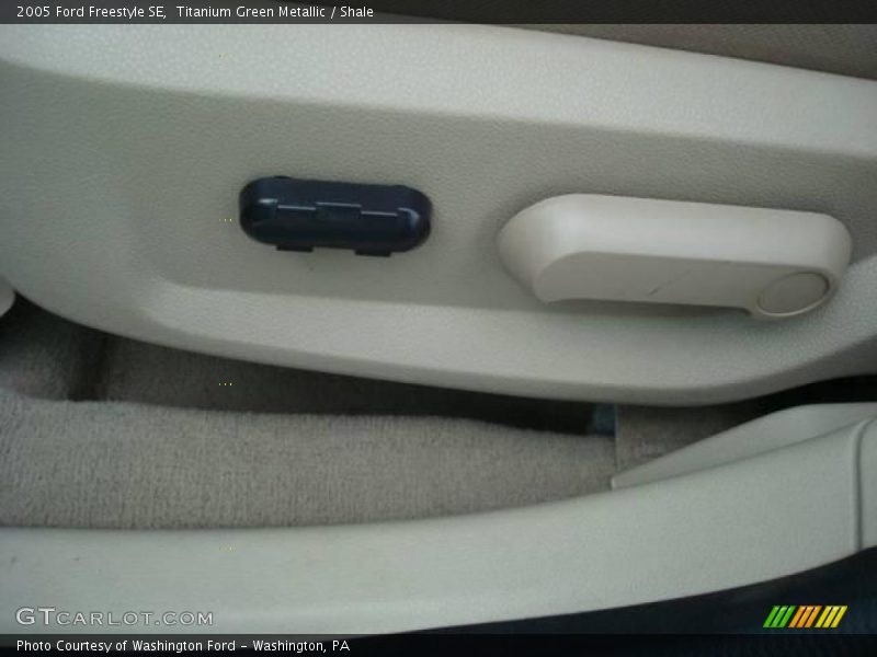Titanium Green Metallic / Shale 2005 Ford Freestyle SE