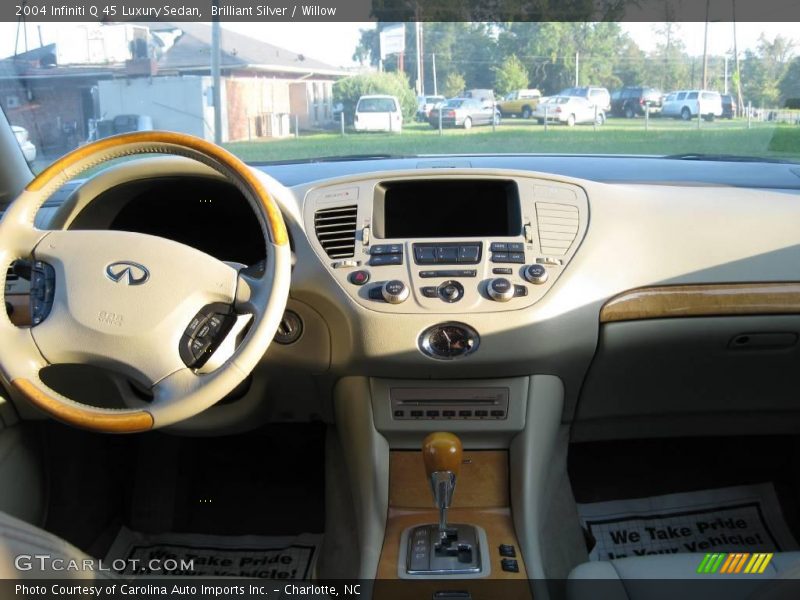 Brilliant Silver / Willow 2004 Infiniti Q 45 Luxury Sedan