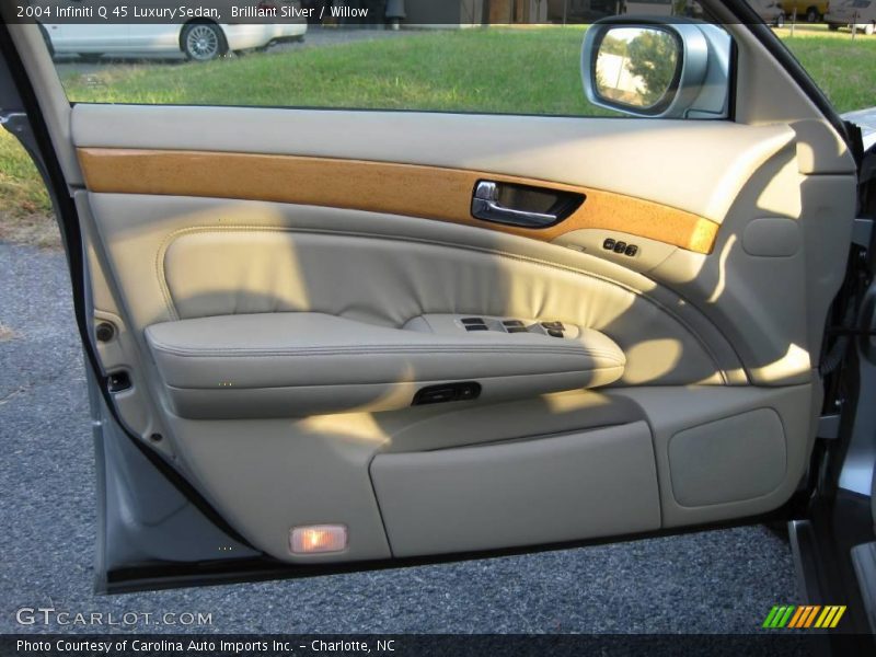 Brilliant Silver / Willow 2004 Infiniti Q 45 Luxury Sedan