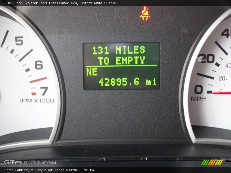 Oxford White / Camel 2007 Ford Explorer Sport Trac Limited 4x4