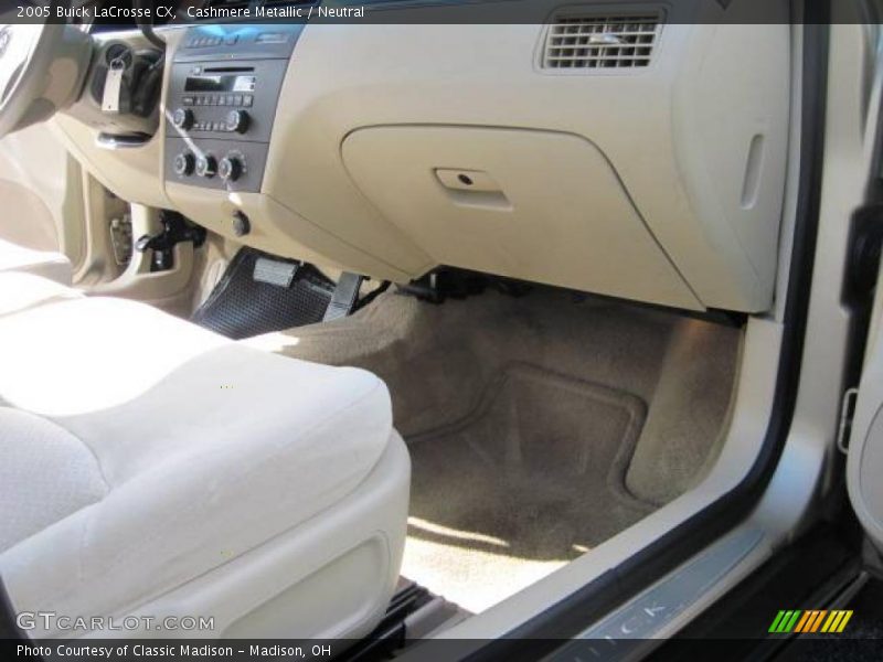 Cashmere Metallic / Neutral 2005 Buick LaCrosse CX