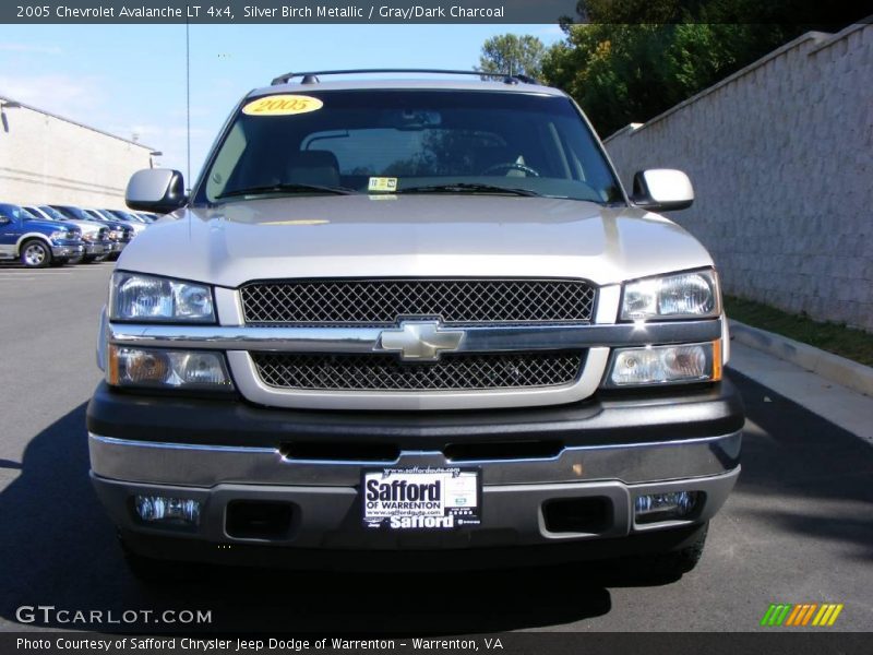 Silver Birch Metallic / Gray/Dark Charcoal 2005 Chevrolet Avalanche LT 4x4