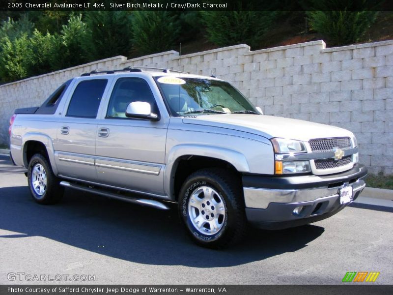 Silver Birch Metallic / Gray/Dark Charcoal 2005 Chevrolet Avalanche LT 4x4