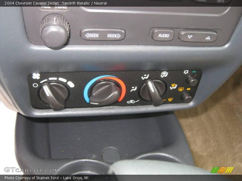 Sandrift Metallic / Neutral 2004 Chevrolet Cavalier Sedan