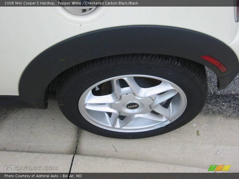 Pepper White / Checkered Carbon Black/Black 2008 Mini Cooper S Hardtop