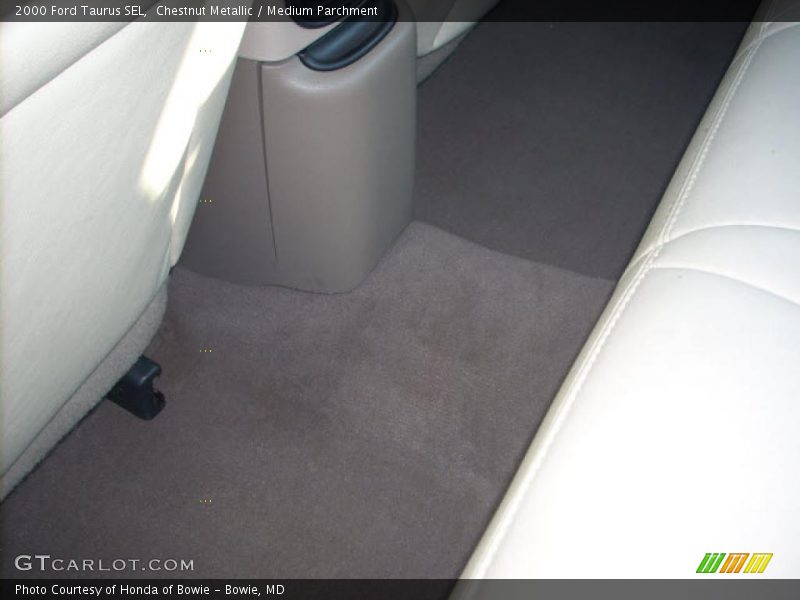 Chestnut Metallic / Medium Parchment 2000 Ford Taurus SEL
