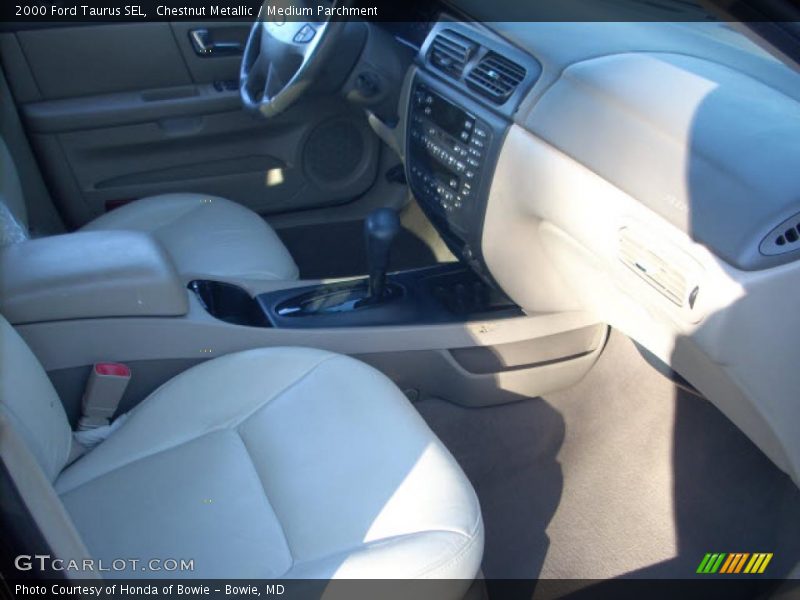 Chestnut Metallic / Medium Parchment 2000 Ford Taurus SEL