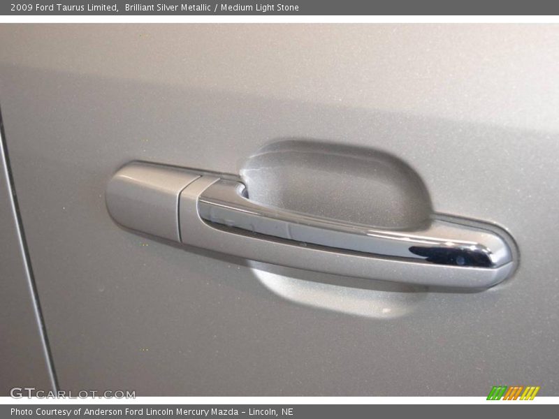 Brilliant Silver Metallic / Medium Light Stone 2009 Ford Taurus Limited
