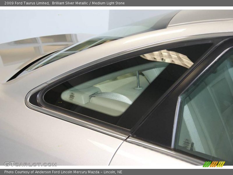 Brilliant Silver Metallic / Medium Light Stone 2009 Ford Taurus Limited