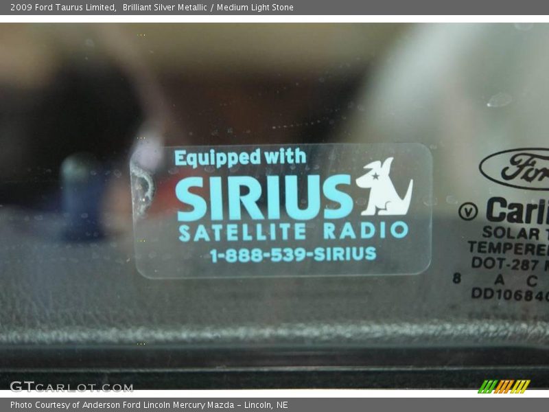 Brilliant Silver Metallic / Medium Light Stone 2009 Ford Taurus Limited