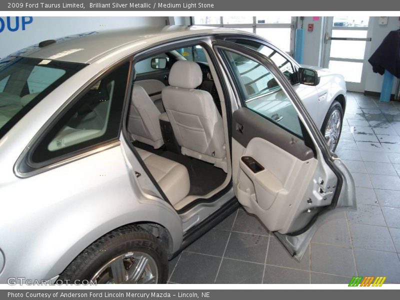Brilliant Silver Metallic / Medium Light Stone 2009 Ford Taurus Limited