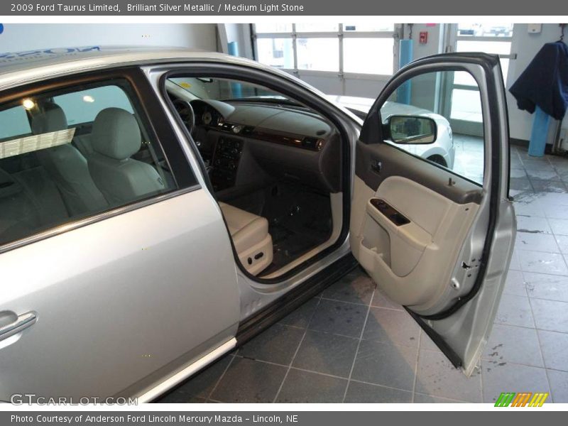 Brilliant Silver Metallic / Medium Light Stone 2009 Ford Taurus Limited