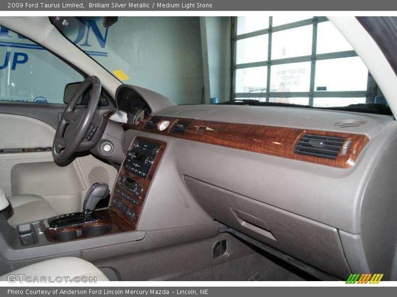Brilliant Silver Metallic / Medium Light Stone 2009 Ford Taurus Limited