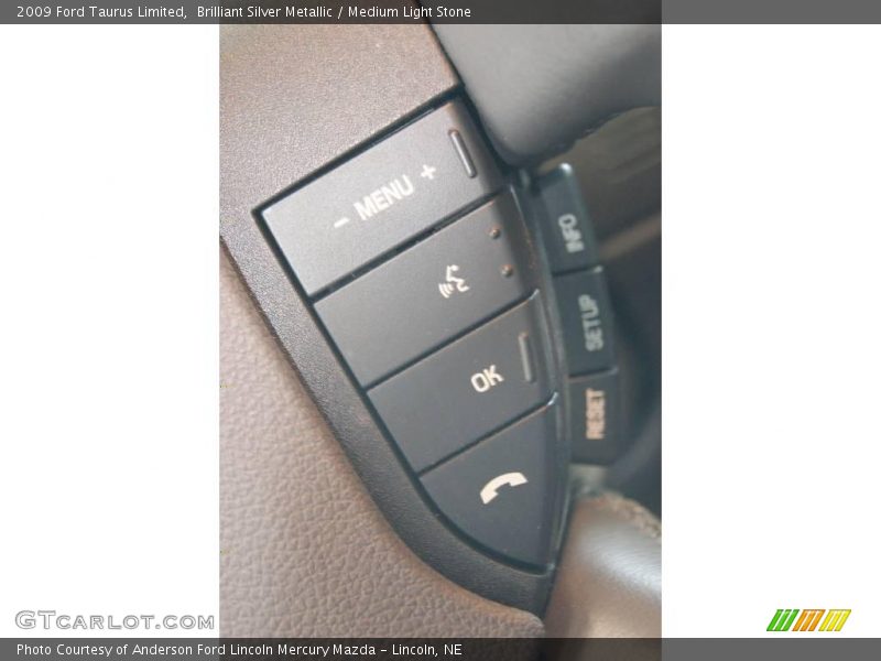 Brilliant Silver Metallic / Medium Light Stone 2009 Ford Taurus Limited